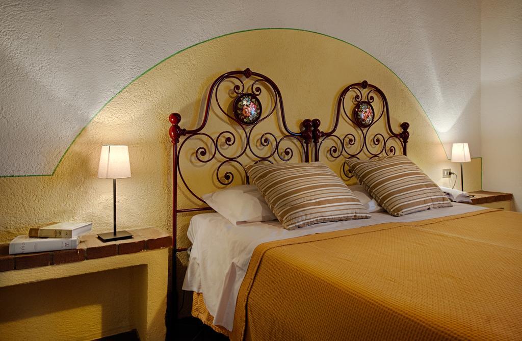 Agriturismo Poggio Bonelli Кастелнуово Берарденга Екстериор снимка